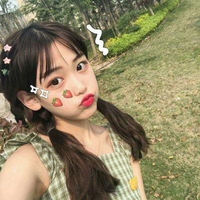 黄昏时分、牵着手